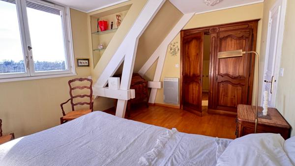 VASTE DEMEURE A VENDRE ROMORANTIN