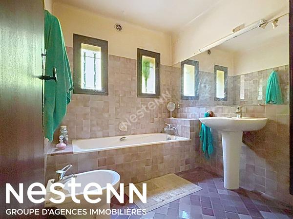 Maison 5 pièces avec piscine et  jardin arboré