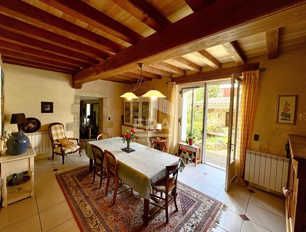 Maison Port Sainte Foy Et Ponchapt 10 pièces 5 chambres jardin et garage