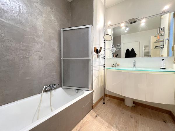 Appartement 2/3 pièces de 67 m² - Cave et Parking