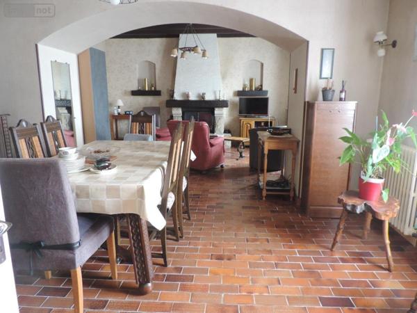 Maison à vendre à Grâces dans les Côtes-d'Armor (22200), ref : 22069-1927