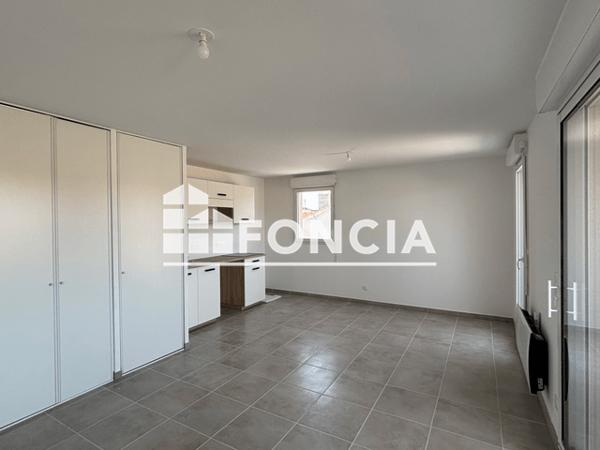 Location Appartement 3 pièces 62 m² - 8, 10 RUE DE L'ANCIEN VELODROME Nimes 30000
