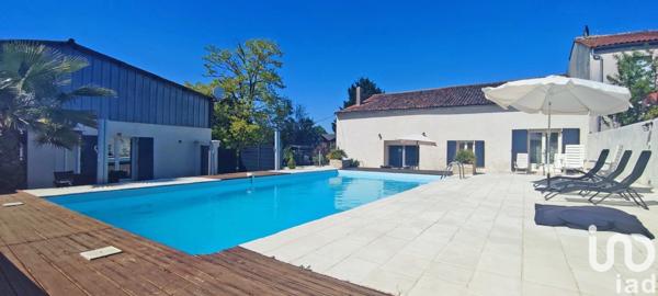 Maison de village 9 pièces de 225 m² à Verdille (16140)