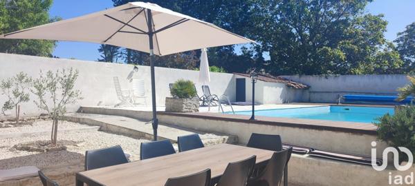 Maison de village 9 pièces de 225 m² à Verdille (16140)