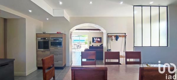 Maison de village 9 pièces de 225 m² à Verdille (16140)