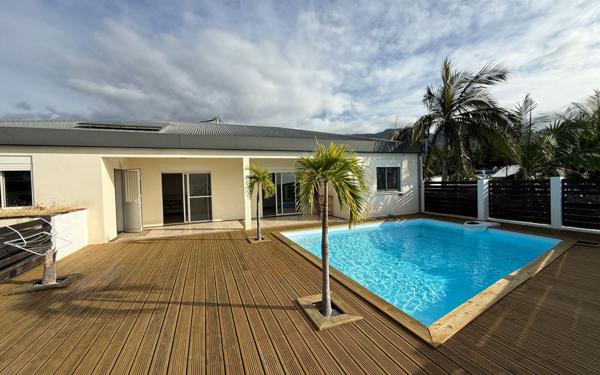 Maison à vendre    5 pièces • 122 m2 Saint-Denis