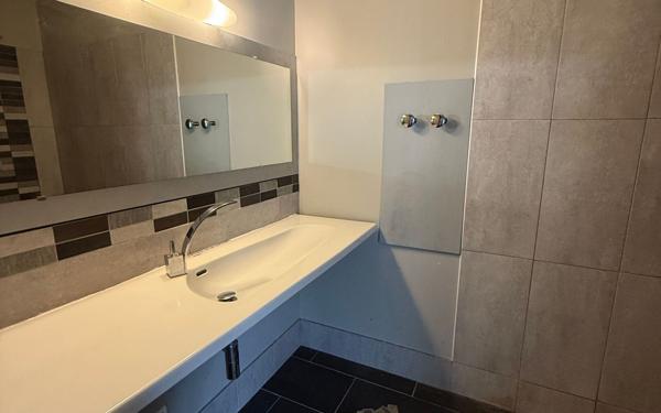 Maison à vendre    5 pièces • 122 m2 Saint-Denis