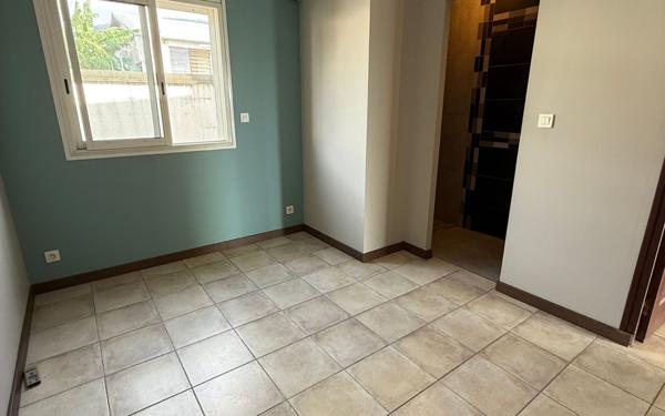 Maison à vendre    5 pièces • 122 m2 Saint-Denis