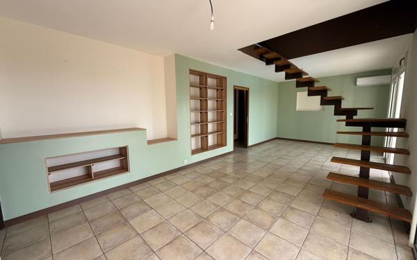 Maison à vendre    5 pièces • 122 m2 Saint-Denis