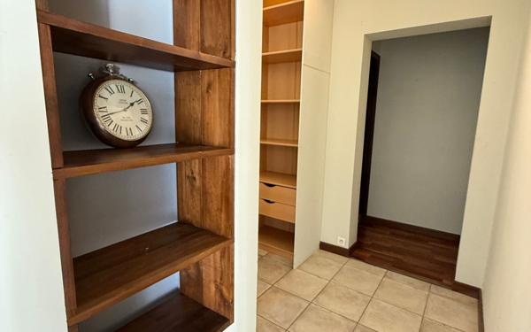 Maison à vendre    5 pièces • 122 m2 Saint-Denis