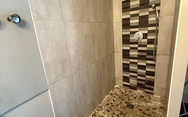 Maison à vendre    5 pièces • 122 m2 Saint-Denis