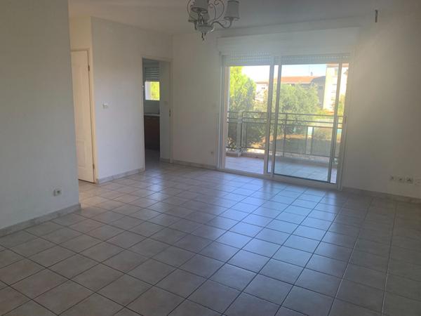 APPARTEMENT A LOUER A MONTREDON AVEC BALCON