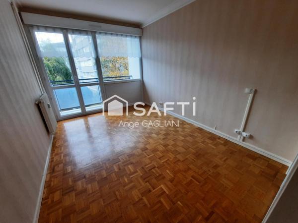 Un appartement lumineux à l’entrée du Centre-Ville