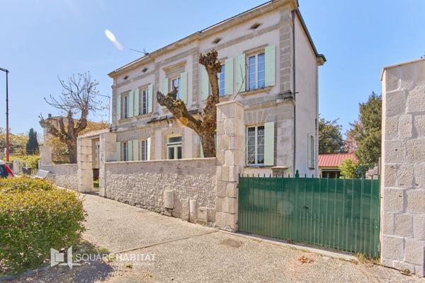 Maison de maître - Proximité centre ville - piscine
