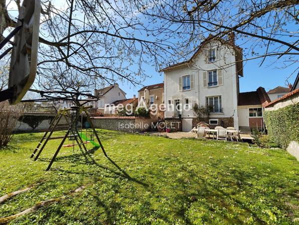 Maison à MELUN, 77000 - 9 pièces 165m²