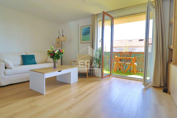 T2 DERNIER ÉTAGE TIMONE 48m² + 24m² LOGGIA + BALCON 11m² ? SUD ? RÉNOVÉ