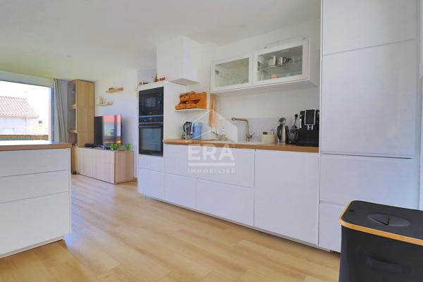 T2 DERNIER ÉTAGE TIMONE 48m² + 24m² LOGGIA + BALCON 11m² ? SUD ? RÉNOVÉ