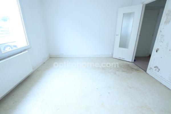 GIEN CENTRE Local commercial à usage de bureaux