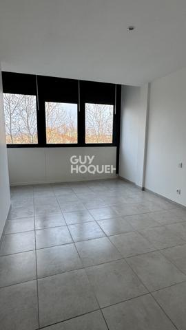 APPARTEMENT À LOUER DE 3 PIÈCES DE 102,83 M²