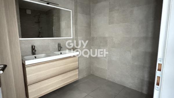 APPARTEMENT À LOUER DE 3 PIÈCES DE 102,83 M²