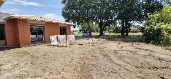 Maison
         5 pièces
        - 130 m² 998 000 € *