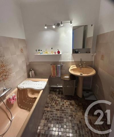 Appartement T3 à vendre  3 pièces - 61,88 m 2   MARSEILLE  - 13010