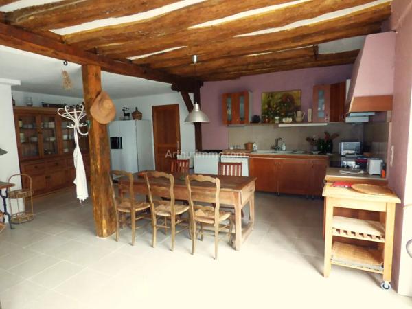 Vente Propriété 12 pièces 329 m2 à Noyers