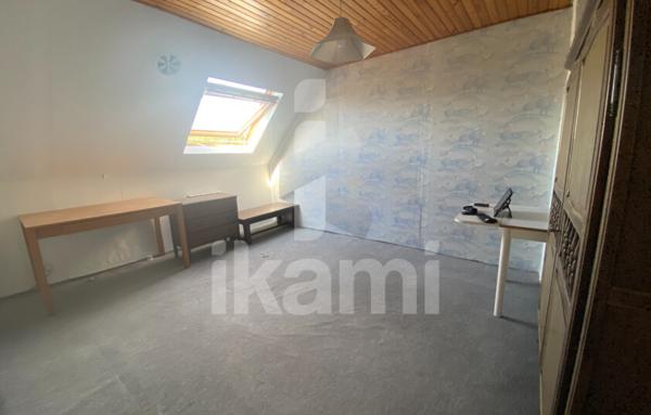 Maison type F7 avec dépendance et sous-sol à rénover