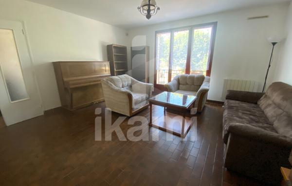 Maison type F7 avec dépendance et sous-sol à rénover