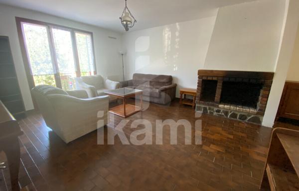 Maison type F7 avec dépendance et sous-sol à rénover