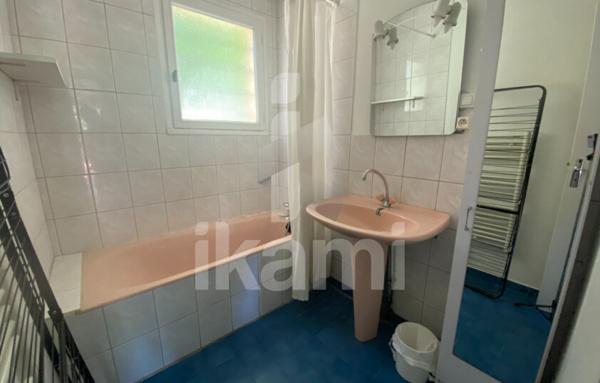 Maison type F7 avec dépendance et sous-sol à rénover