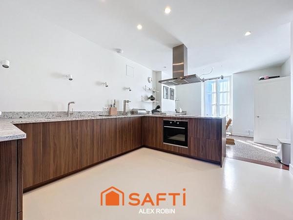 Propriété de Prestige en Hyper-Centre de Bléré