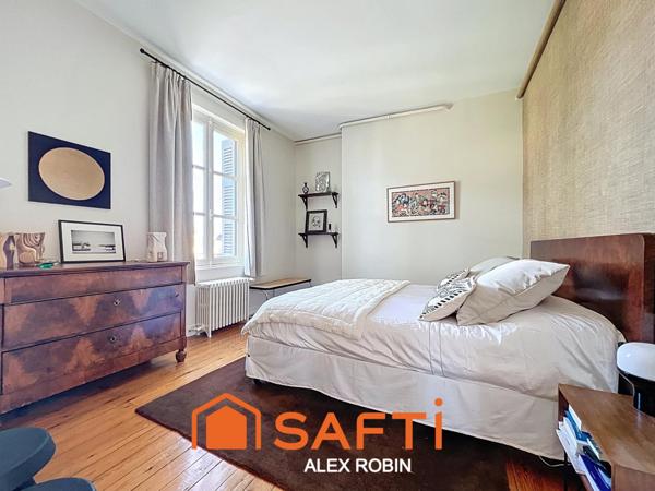 Propriété de Prestige en Hyper-Centre de Bléré