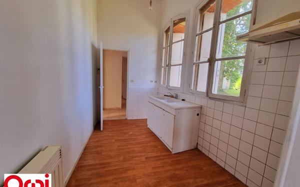 Immeuble à vendre    6 pièces •  Château-Thierry