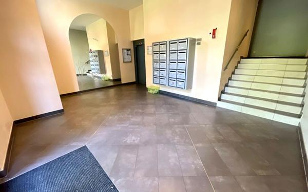 Appartement à vendre    5 pièces • 100,35 m2 Bischheim