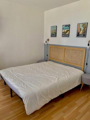 studio entièrement rénové avec balcon