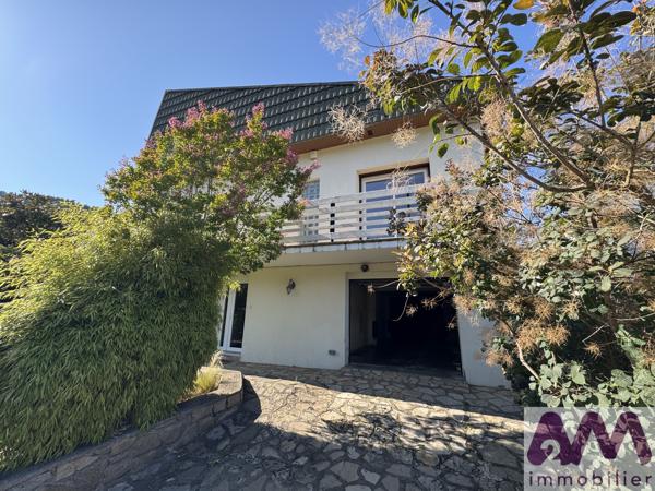 ROYAT - SECTEUR RÉSIDENTIEL - BELLE VILLA DE 226m2