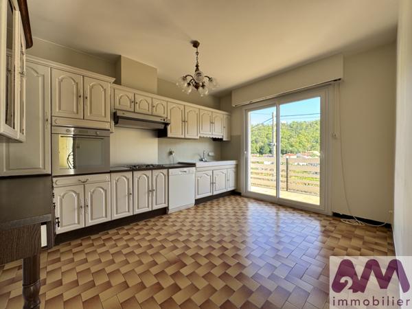 ROYAT - SECTEUR RÉSIDENTIEL - BELLE VILLA DE 226m2