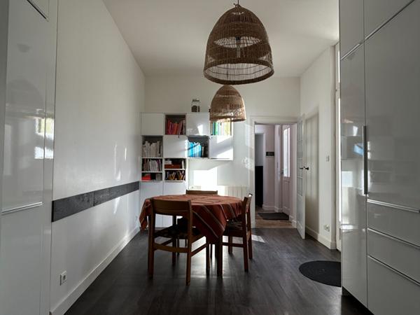 Maison - 10 pièces - 293 m²