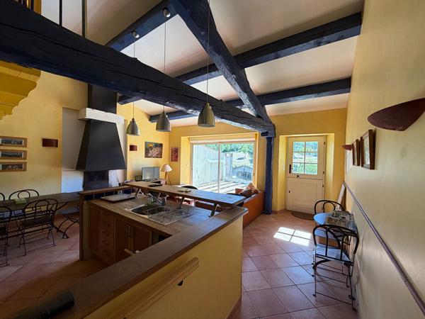 Location appartement T3 de 75,45 m² avec terrasse, parking et climatisation au sud de Carcassonne