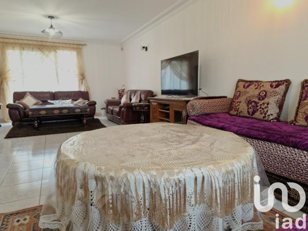 Maison 6 pièces de 115 m² à Périgny (94520)