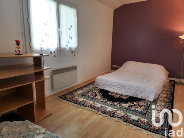 Maison 6 pièces de 115 m² à Périgny (94520)