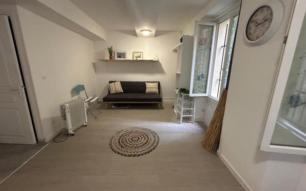 Appartement à vendre    1 pièce • 20,54 m2 Marseille 1