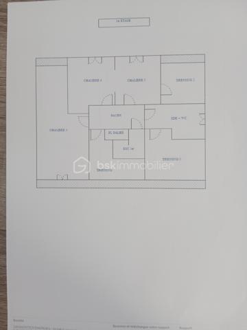 – Maison familiale avec grand terrain à Montgeron 
Située dans un quartier exclusivement pavillonnaire, cette grande maison individuelle séduit par ses volumes généreux, sa luminosité et son cadre de vie privilégié, pour une vie de famille.
Bâtie sur une parcelle de 1064m² parfaitement exposée.
 Maison spacieuse de 177 m² (surface utile de 270m² environ ) offrant un magnifique potentiel,elle constitue une opportunité rare dans ce secteur privilégié.

Elle se compose de 6 chambres réparties sur plusieurs niveaux, d'une très grande cuisine avec accès direct à la véranda, d'un espace de vie avec accès direct à une très grande terrasse, deux chambres en rez-de-chaussée, une salle de douche ,un WC, le tout édifier sur un sous-sol total   .
À l'étage, trois chambres, voire quatre, une très grande salle de bain, un WC, plusieurs dressings ,un, bureau
Idéales pour une grande famille ou pour accueillir un espace de travail et de loisirs. La maison dispose également de plusieurs dressings apportant un confort de rangement appréciable.
Au sous-sol,un espace d'environ 80m² avec salle d'eau, une buanderie ,un WC, un double garage

À rénover, cette propriété laisse libre cours à vos envies d’aménagement et de modernisation pour en faire la maison de vos rêves. Son vaste terrain permet d’imaginer de beaux aménagements extérieurs : jardin paysager, espace détente ou encore piscine.

Un bien rare sur le marché, à découvrir sans tarder.² Sur un terrain de 1064m²
Pour vos questions ou visites, je suis joignable 7/7 au 06.12.78.84.47.
J'accueille bien volontiers les clients de mes confrères