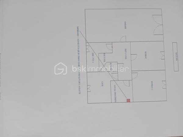 – Maison familiale avec grand terrain à Montgeron 
Située dans un quartier exclusivement pavillonnaire, cette grande maison individuelle séduit par ses volumes généreux, sa luminosité et son cadre de vie privilégié, pour une vie de famille.
Bâtie sur une parcelle de 1064m² parfaitement exposée.
 Maison spacieuse de 177 m² (surface utile de 270m² environ ) offrant un magnifique potentiel,elle constitue une opportunité rare dans ce secteur privilégié.

Elle se compose de 6 chambres réparties sur plusieurs niveaux, d'une très grande cuisine avec accès direct à la véranda, d'un espace de vie avec accès direct à une très grande terrasse, deux chambres en rez-de-chaussée, une salle de douche ,un WC, le tout édifier sur un sous-sol total   .
À l'étage, trois chambres, voire quatre, une très grande salle de bain, un WC, plusieurs dressings ,un, bureau
Idéales pour une grande famille ou pour accueillir un espace de travail et de loisirs. La maison dispose également de plusieurs dressings apportant un confort de rangement appréciable.
Au sous-sol,un espace d'environ 80m² avec salle d'eau, une buanderie ,un WC, un double garage

À rénover, cette propriété laisse libre cours à vos envies d’aménagement et de modernisation pour en faire la maison de vos rêves. Son vaste terrain permet d’imaginer de beaux aménagements extérieurs : jardin paysager, espace détente ou encore piscine.

Un bien rare sur le marché, à découvrir sans tarder.² Sur un terrain de 1064m²
Pour vos questions ou visites, je suis joignable 7/7 au 06.12.78.84.47.
J'accueille bien volontiers les clients de mes confrères