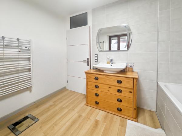 Benfeld (67230) MAISON 8 PIÈCES ou 2 appartements pour investisseur sur 13,60 a