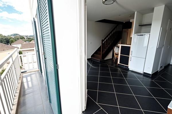 DUPLEX 3 PIÈCES DERNIER ÉTAGE AVEC BALCON