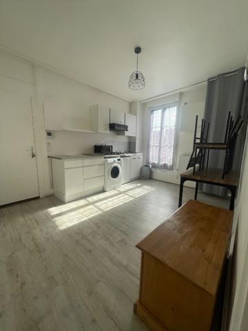 LOCATION APPARTEMENT MEUBLE CENTRE VILLE D'ELBEUF.