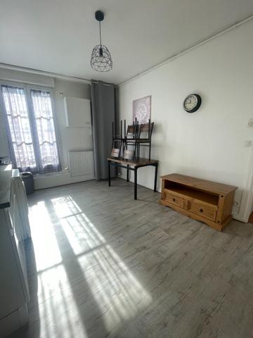 LOCATION APPARTEMENT MEUBLE CENTRE VILLE D'ELBEUF.