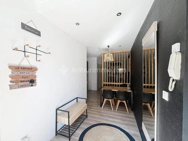 Location                                                      Appartement
                        
                     3 pièces                      51 m2                     à Clermont-Ferrand